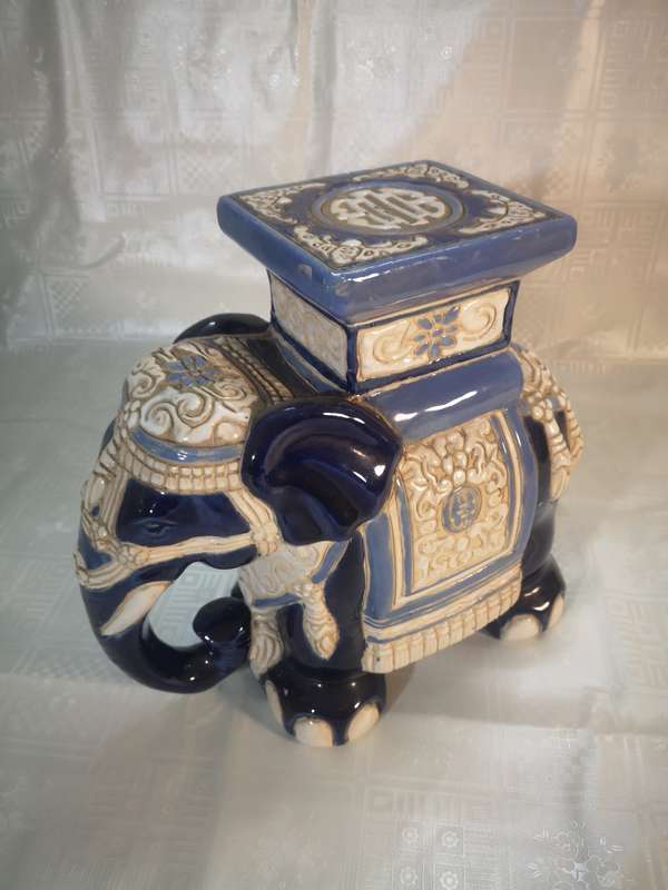 VINTAGE PORCELAIN ORIENTAL ELEPHANT GARDEN STOOL