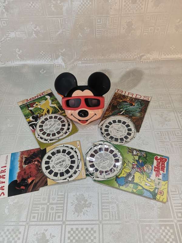 VINTAGE DISNEY MICKEY MOUSE VIEW MASTER WITH COMPLETE ORIGINAL REEL SETS