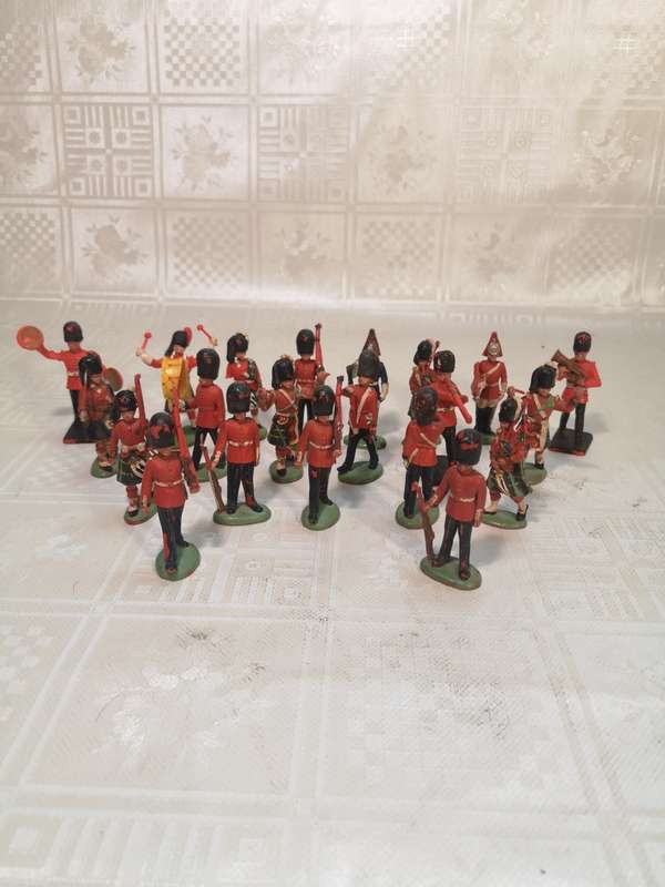 Vintage Crescent Toy Co 1/32 54mm Napoleonic British Plastic Army Men Figures