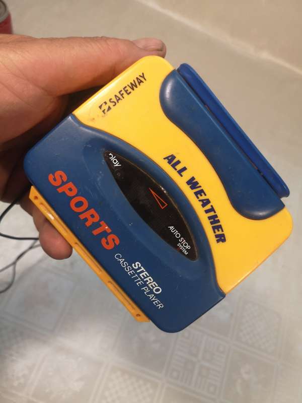VINTAGE SAFEWAY ALL WEATHER WALKMAN - TESTED WORKING