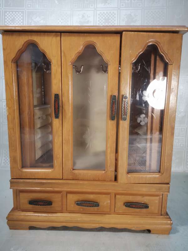 EXQUISITE VINTAGE 1960`S JEWELRY ARMOIRE - VERY LARGE 380MM X 320MM X 160MM