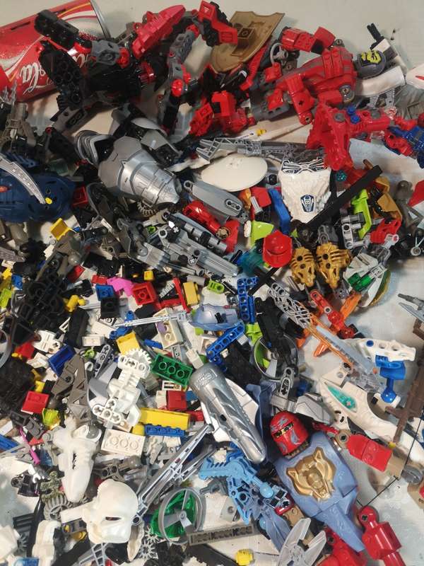 HUGE BUNDLE OF LEGO TECHNIC BUILDING MODELS AND PARTS
