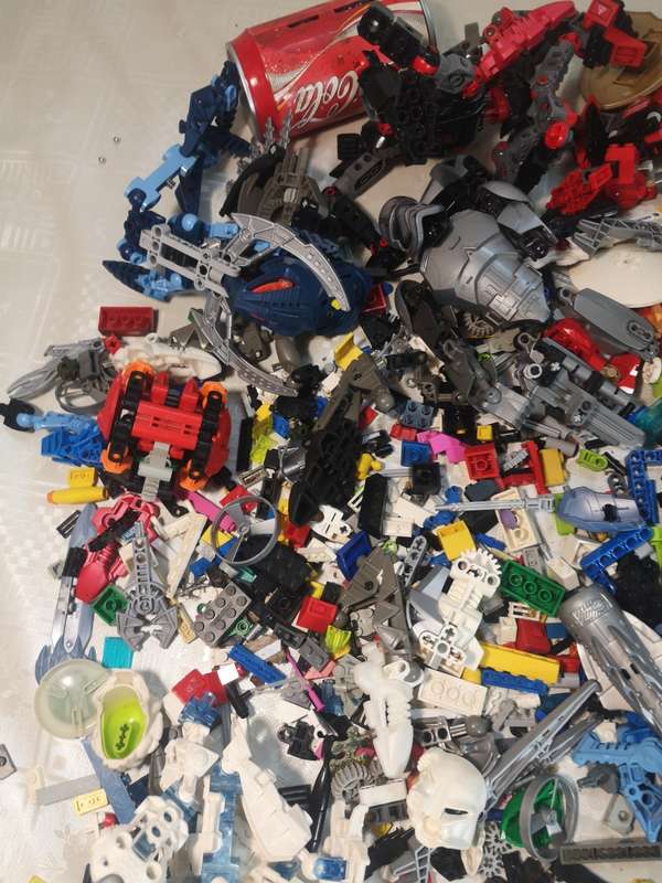 HUGE BUNDLE OF LEGO TECHNIC BUILDING MODELS AND PARTS