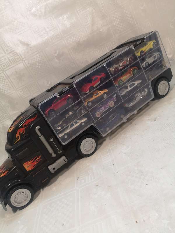 Vintage Truck Carrying Case With Die Cast Cars