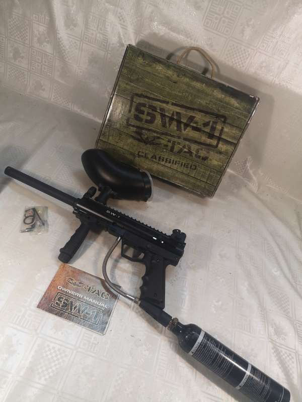 VALKEN BLACKHAWK SW1 PAINTBALL GUN - LIKE NEW COMPLETE IN BOX