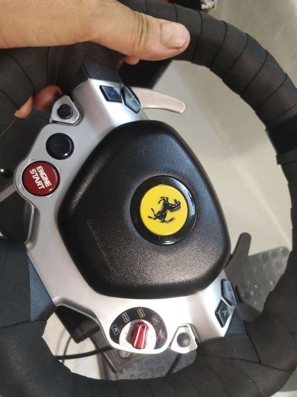 Thrustmaster Ferrari 458 Spider Racing Wheel (Xbox One) - Thrustmaster 4000G