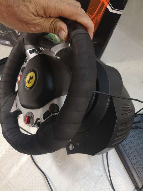 Thrustmaster Ferrari 458 Spider Racing Wheel (Xbox One) - Thrustmaster 4000G