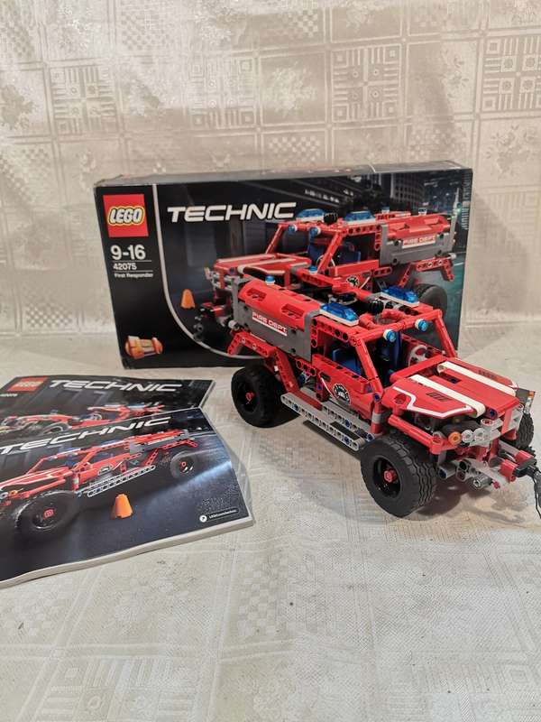Lego 42075 Technic First Responder Building Kit 513 Pcs 100% Complete