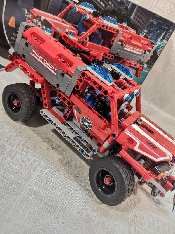 Lego 42075 Technic First Responder Building Kit 513 Pcs 100% Complete