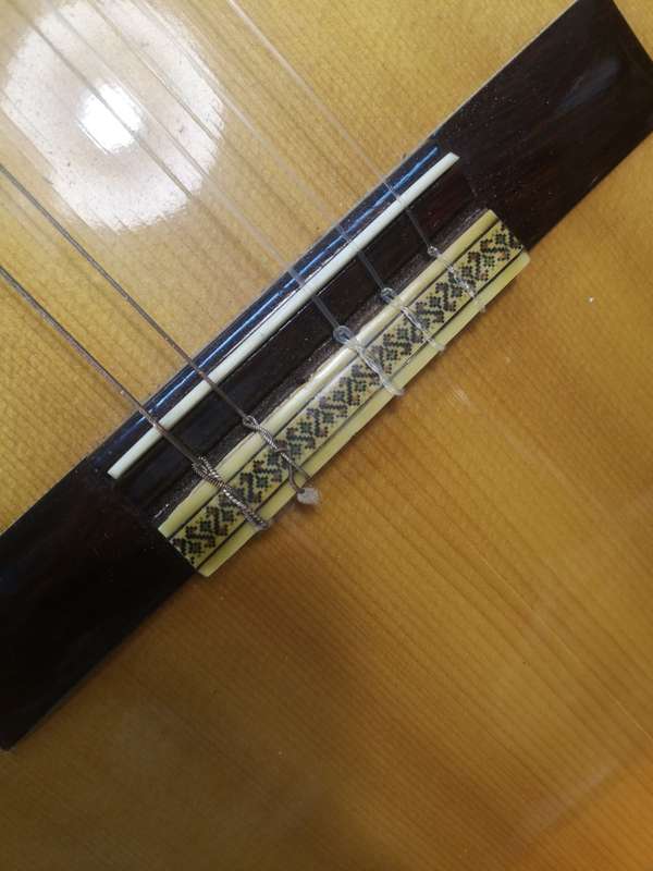 VINTAGE JAPANESE ACOUSTIC GUITAR IN A BEAUTIFUL CASE