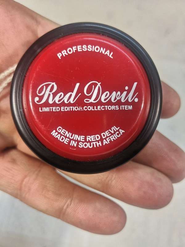 ORIGINAL PROFESSIONAL RED DEVIL YOYO IN A STUNNING CONDITION