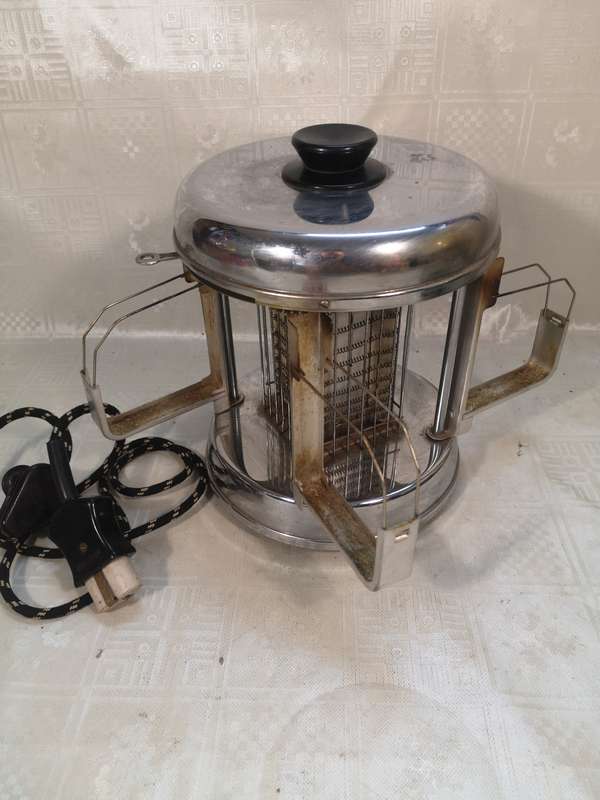 VINTAGE RETRO 4-SLICE ROTARY TOASTER - WORKING CONDITION
