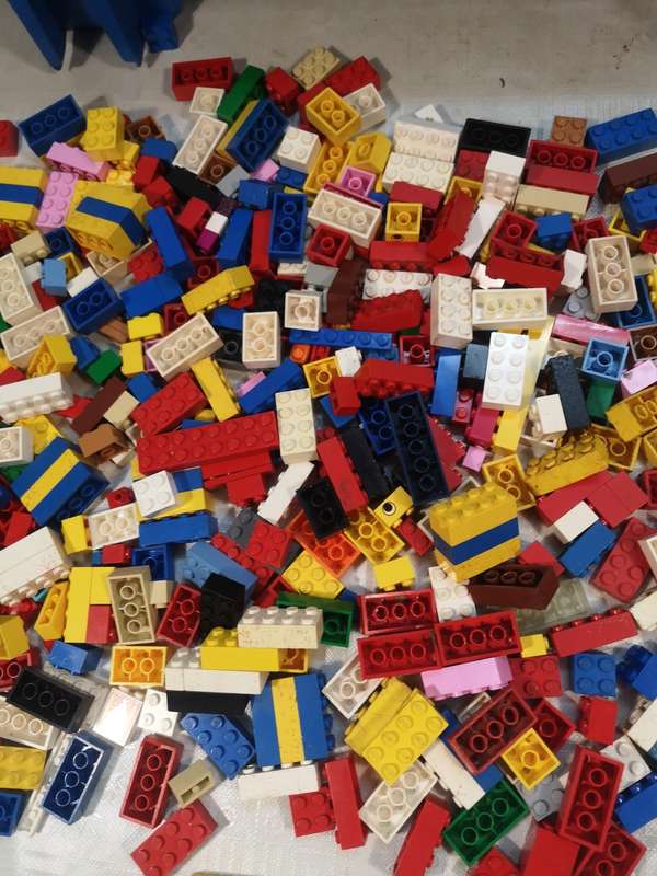 RARE Vintage 1990`s Blue Lego Lap Table Storage Tray Case With a Huge Bundle of Original Lego Blocks