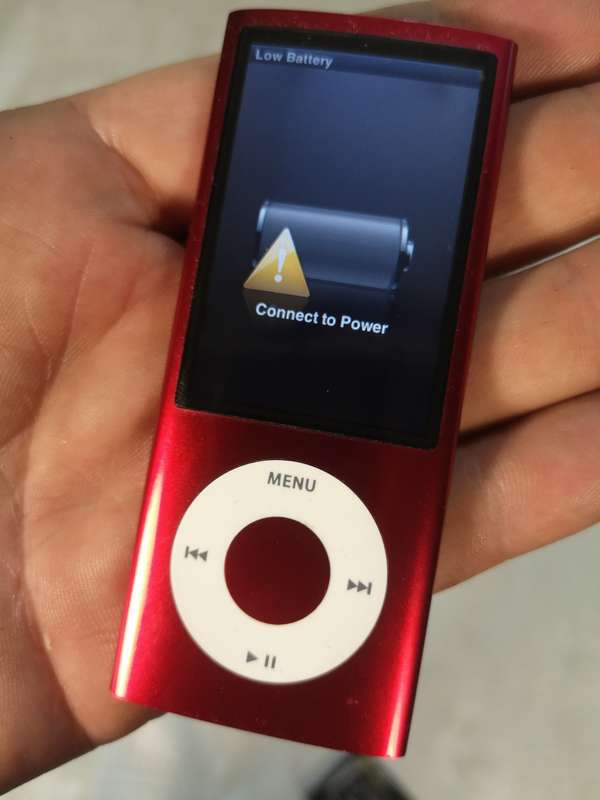 Luna SST XtremeMac alarm clock Docking Station With a Nano 5th Generation Ipod - 100% Working