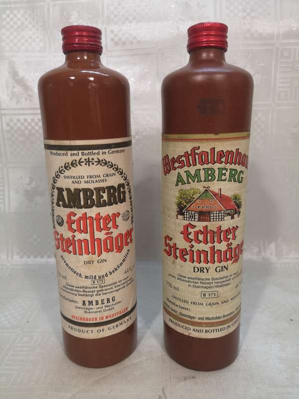 Pair of Unopened Still Sealed Echter Steinhager Vintage Ceramic German Dry Gin