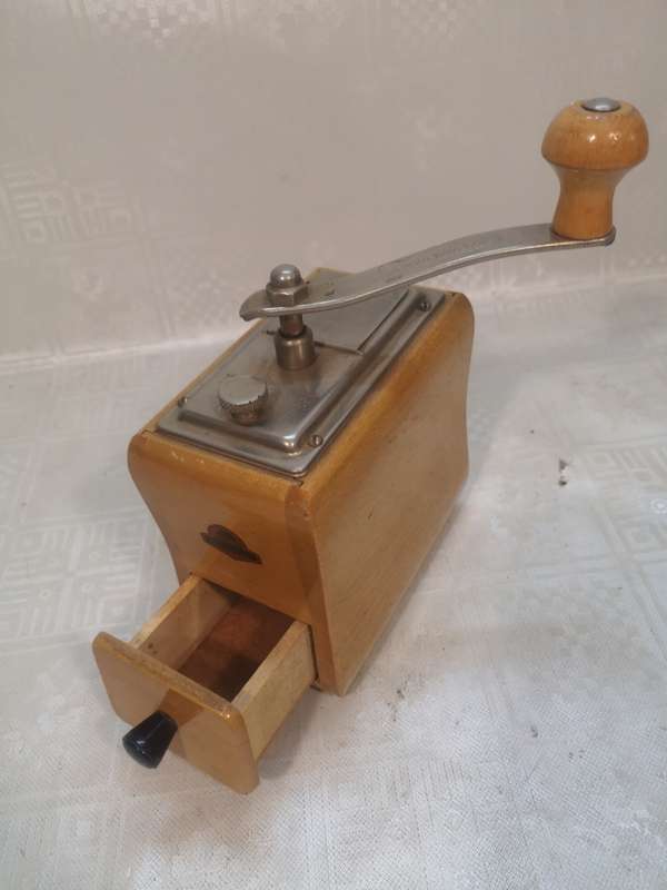 Magnificent Vintage Zassenhaus Hand Crank Coffee Grinder - Germany - Like New