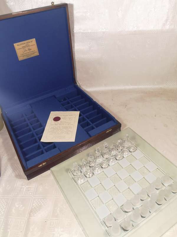 3 X BRITISH CHAMPION JOHN HODGSON MILLENNIUM CHESS SET NO 1879 OF 2000