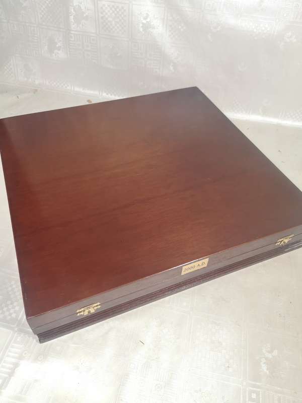 3 X BRITISH CHAMPION JOHN HODGSON MILLENNIUM CHESS SET NO 1879 OF 2000