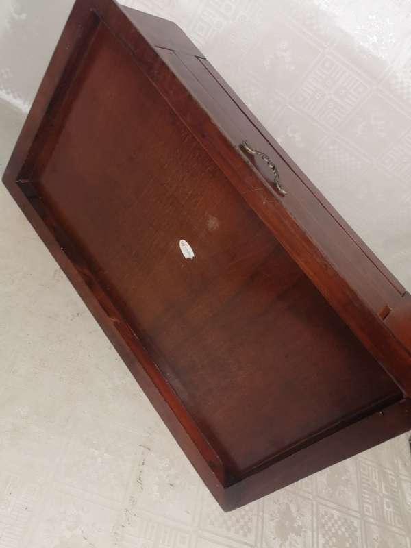 STUNNING WOODEN STATIONARY BOX WITH ALOT OF COMPARTMENTS