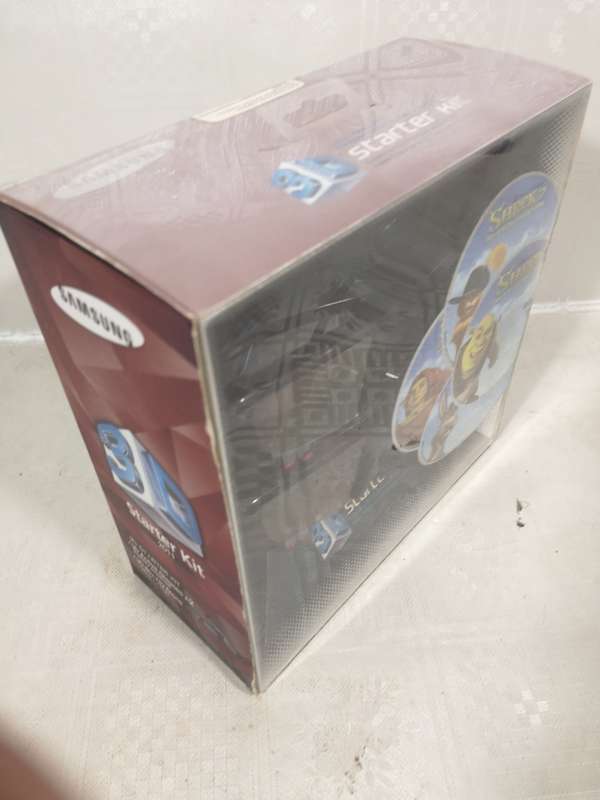 Samsung Battery 3d Glasses Kit 2 Pair + Shrek 1 to 4 BLURAY DVDs included (sealed new in box)