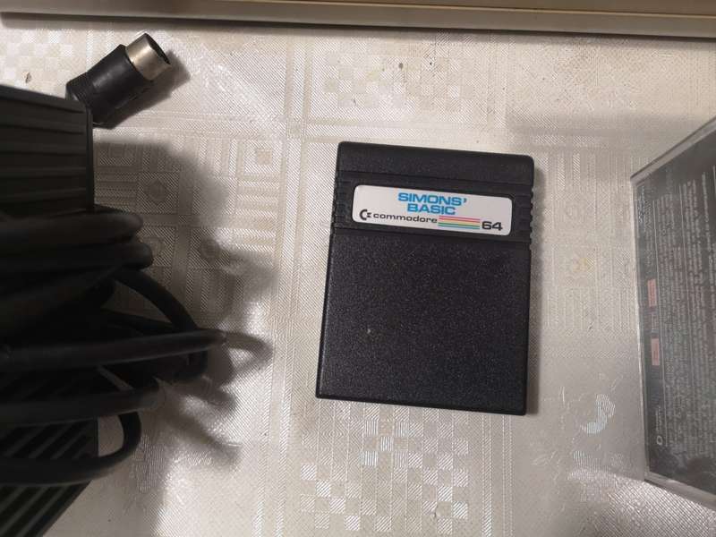 Super Collectable!! Commodore 64 computer, Power Supply, Original Cartridge & Gaming Tapes (Working)