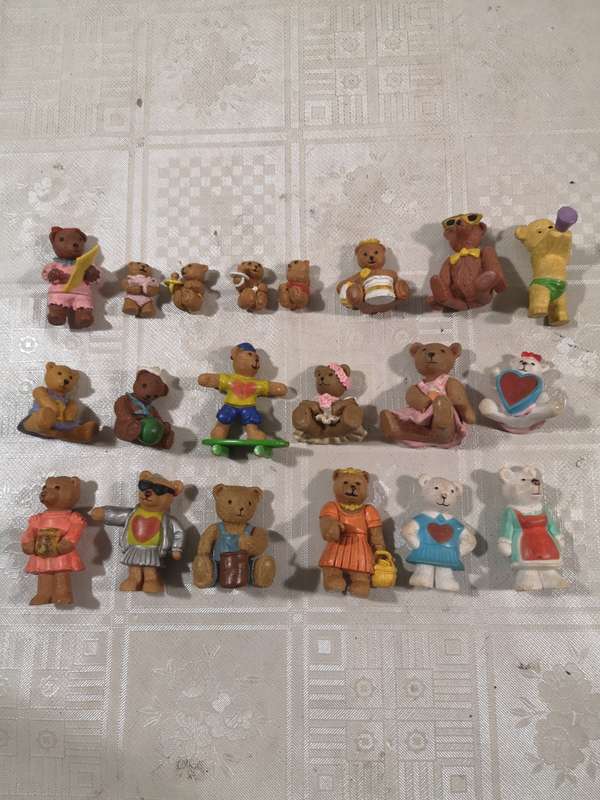 Collection of Original Vintage MEG Teddy in my Pocket Bears (20)