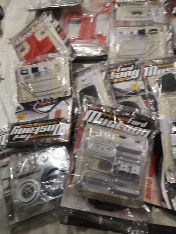 Deagostini Collectibles Build the Massive 1:6 Scale GT500 Mustang