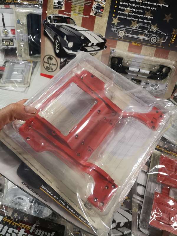 Deagostini Collectibles Build the Massive 1:6 Scale GT500 Mustang