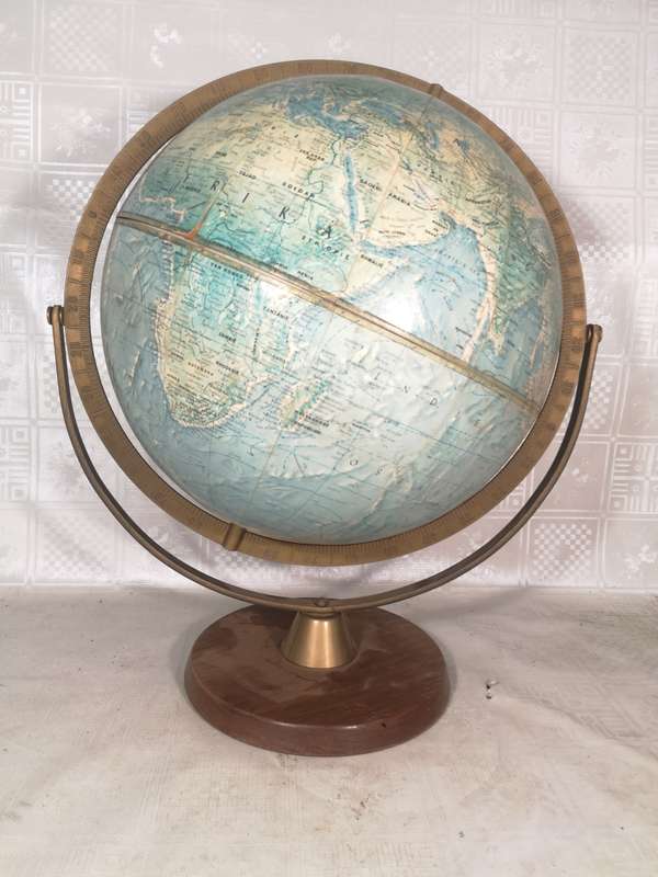 BEAUTIFUL VINTAGE REPLOGLE AFRIKAANS WORLD GLOBE