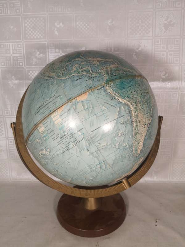 BEAUTIFUL VINTAGE REPLOGLE AFRIKAANS WORLD GLOBE