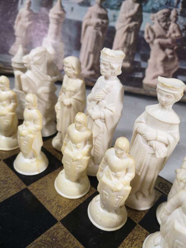 RENAISSANCE Chess Set VINTAGE 1959 Complete, 4` King, Felted Lowe, w/box