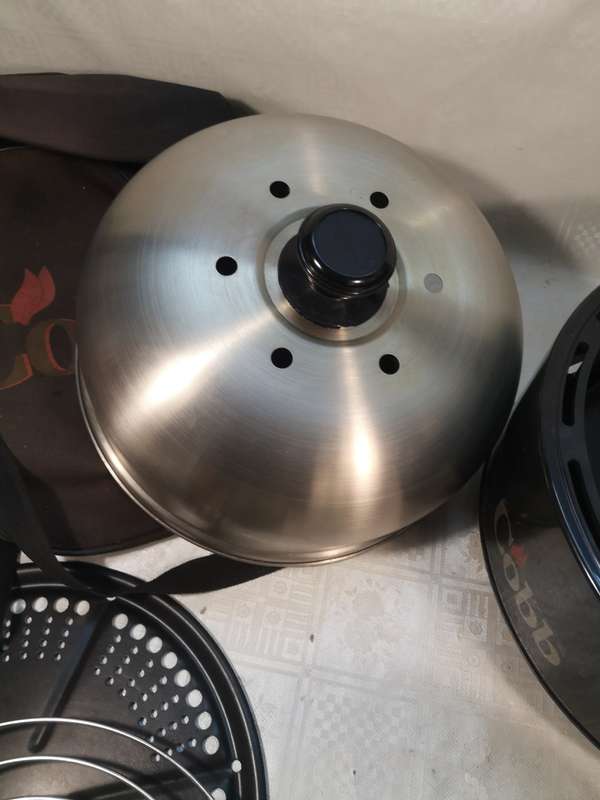 COMPLETE COBB PORTABLE CHARCOAL GRILL 300MM - VERY GOOD CONDITION