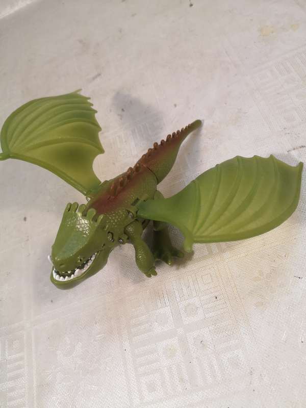 How to Train Your Dragon Green Armoured - Spin Master