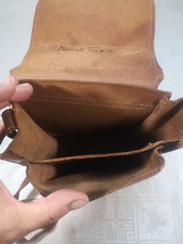 Vintage 1930s 30s brown heavy gauge leather messenger shoulder bag satchel hand stitched