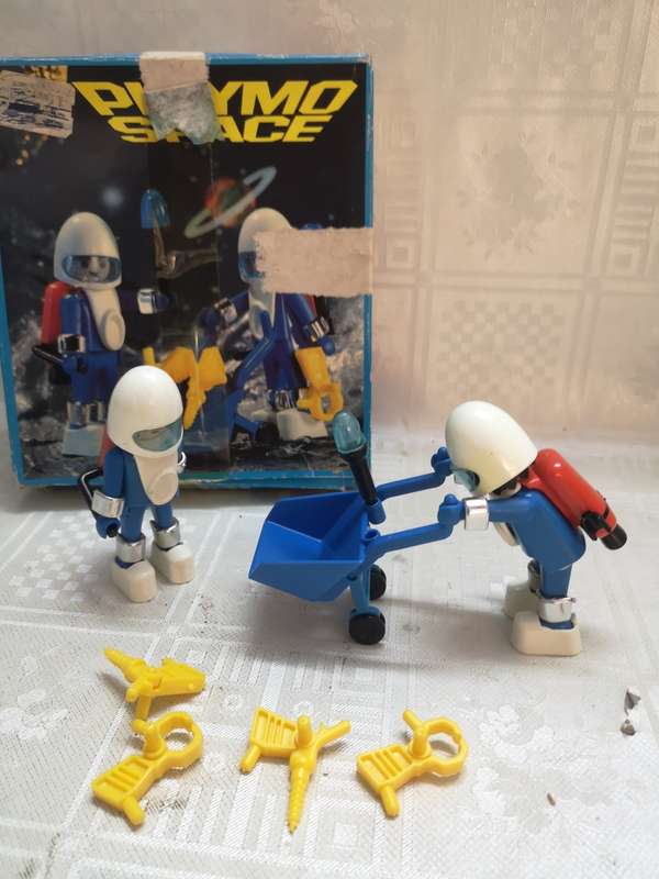 VINTAGE LYRA PLAYMOBIL PLAYMOSPACE 3589 ASTRONAUTS IN BOX RARE