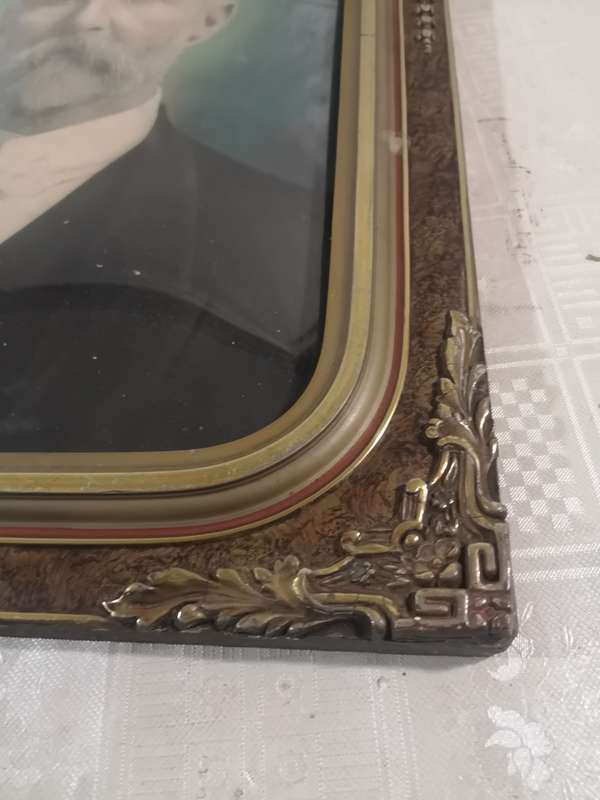 Magnificent Antique Convex Bubble Glass - Wood Gold Gilt Oval Picture Frame of a Aristocrat