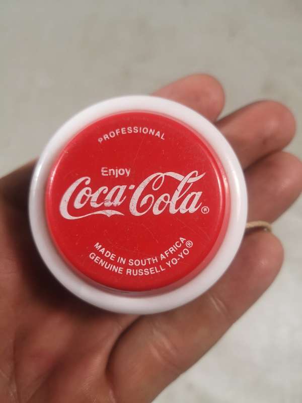 Vintage Genuine Russell Coca Cola Professional Yo-Yo
