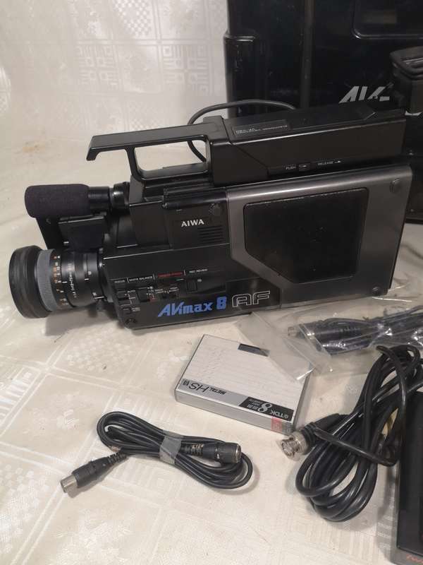 VINTAGE AIWA ANMAX 8 AF PROFESSIONAL VIDEO CAMERA COMPLETE BUNDLE IN CASE - TESTED STILL WORKING