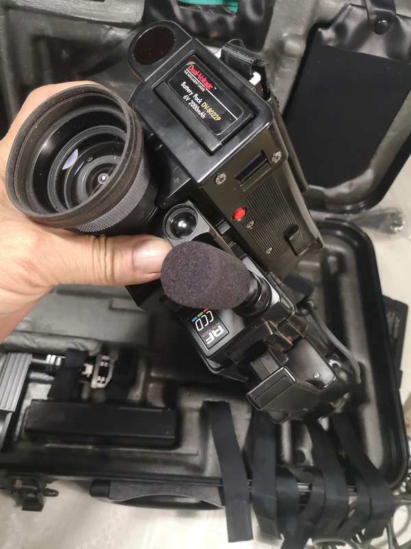 VINTAGE AIWA ANMAX 8 AF PROFESSIONAL VIDEO CAMERA COMPLETE BUNDLE IN CASE - TESTED STILL WORKING