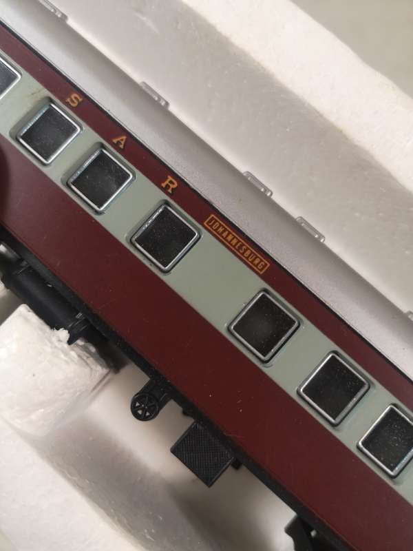 LIMA 309242 1 ST CLASS COACH JOHANNESBURG TRANS KAROO SOUTH AFRICAN RAILWAYS IN EXCELLENT CONDITION,