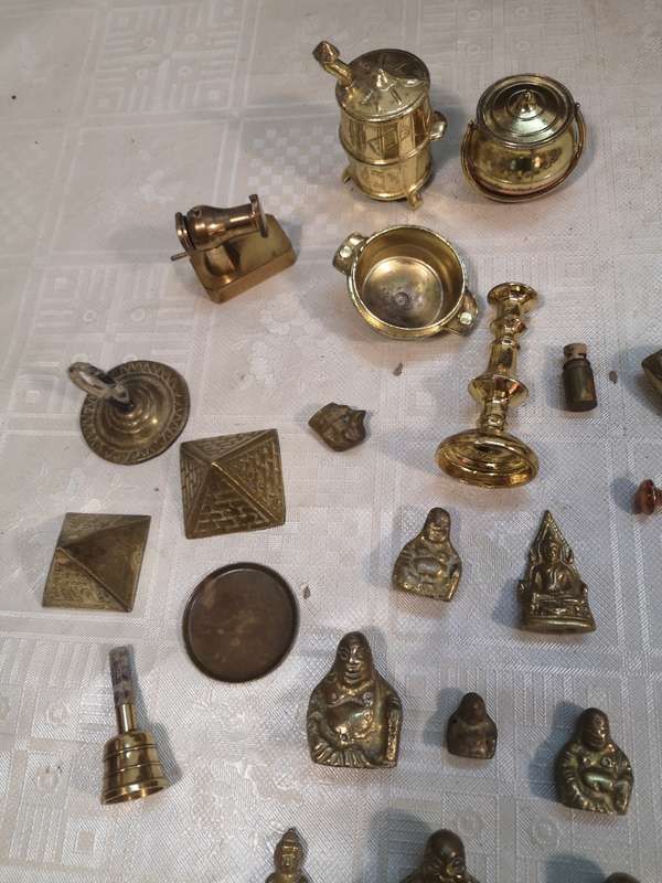 Printers Tray (40 Spaces) with Solid Brass  collector Miniatures (approx. 51 pieces)