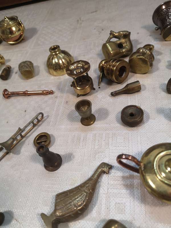 Printers Tray (40 Spaces) with Solid Brass  collector Miniatures (approx. 51 pieces)