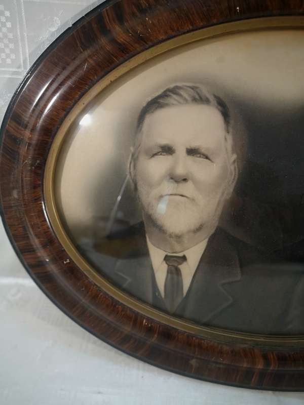 Oval Antique Wooden Bubble Glass Convex Wood Frame with Old Couple Photo 2 of 2