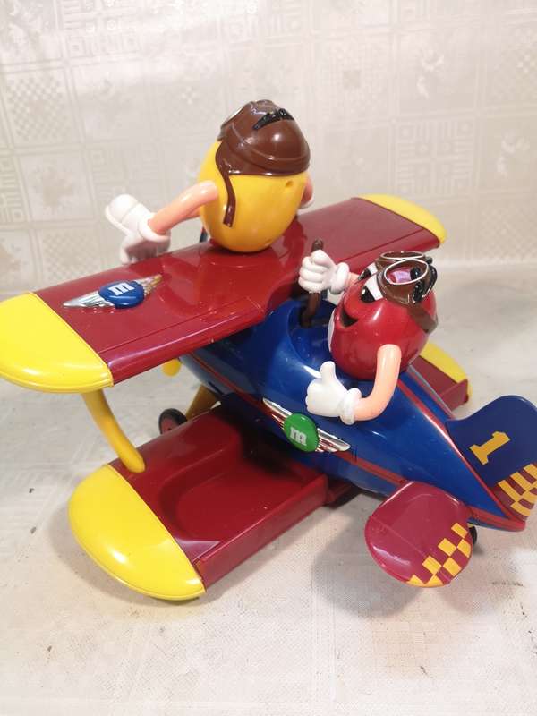 RARE!! M&M`S SWEET CANDY BIG DISPENSER YELLOW AVIATOR BI-PLANE AIRPLANE