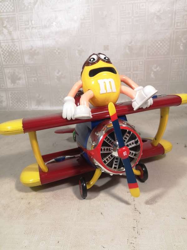 RARE!! M&M`S SWEET CANDY BIG DISPENSER YELLOW AVIATOR BI-PLANE AIRPLANE