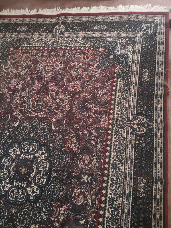 MAGNIFICENT VERY LARGE HANDWOVEN ORIENTAL WOOL CARPET 1950mm x 3000mm