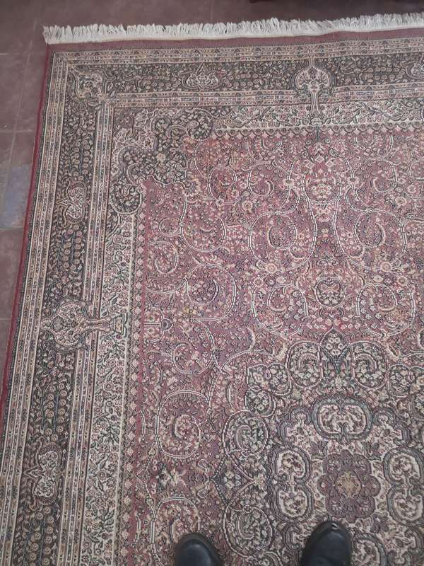 MAGNIFICENT VERY LARGE HANDWOVEN ORIENTAL WOOL CARPET 1950mm x 3000mm