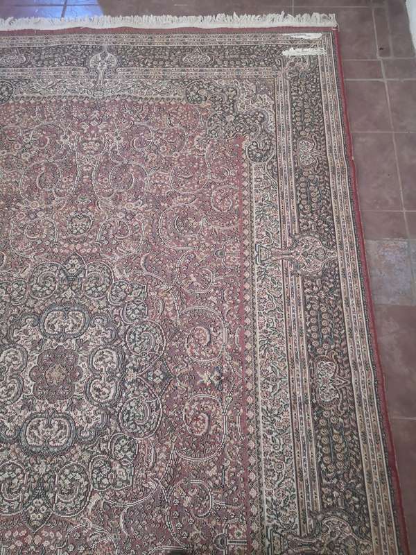MAGNIFICENT VERY LARGE HANDWOVEN ORIENTAL WOOL CARPET 1950mm x 3000mm