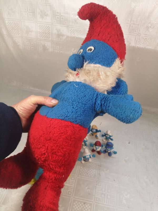 VERY LARGE VINTAGE SMURF COLLECTION