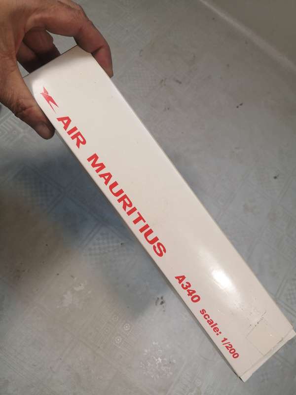 LARGE AIR MORITIUS AIRBUS A340 DIE CAST MODEL 1/200 WITH STAND - NEW UNBUILD